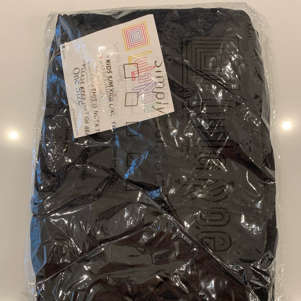 LuLaRoe Black OS Leggings